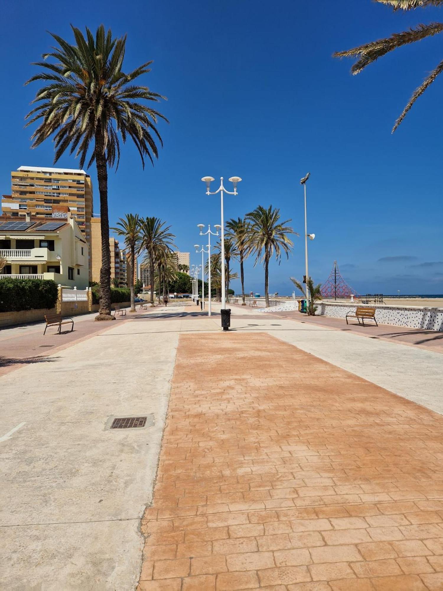 Apartamento Barbacoa, Piscina Y Playa La Pobla de Farnals Exteriör bild