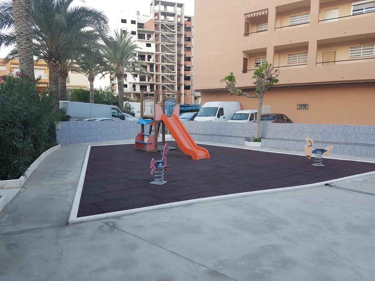 Apartamento Barbacoa, Piscina Y Playa La Pobla de Farnals Exteriör bild